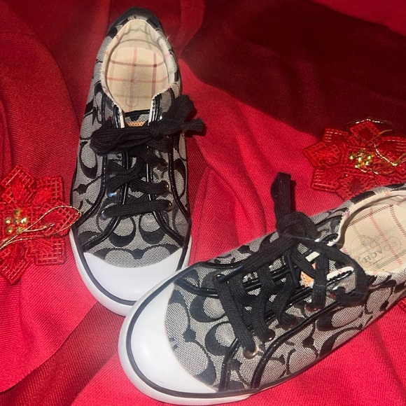 COACH Barrett Sneakers; size6 - Picture 3 of 7